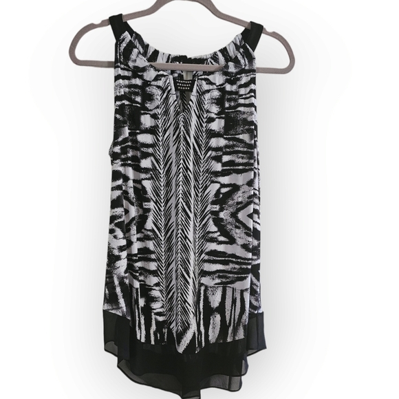 New Style & Co. Black and White Abstract Print Sleeveless Tunic w Rhinestones - Picture 6 of 7